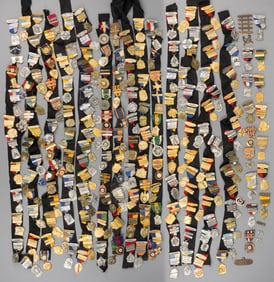 VINTAGE RIFLEMAN / SHOOTING MEDALS AND BADGES, UNCOUNTED LOT