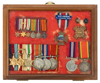 BRITISH BOER WAR AND WORLD WAR II / WWII MEDALS AND PINS, CASE OF 18