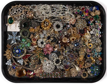 VINTAGE RHINESTONE AND BEADED COSTUME JEWELRY, UNCOUNTED LOT