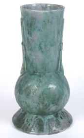 AMERICAN ROSEVILLE ART POTTERY CARNELIAN VASE