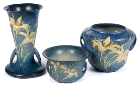 AMERICAN ROSEVILLE ART POTTERY ZEPHYR LILY ARTICLES, LOT OF THREE