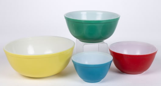 CORNING PYREX GRADUATED GLASS NESTING BOWL FOUR-PIECE SET