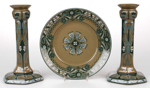 BUFFALO POTTERY HAND-PAINTED ART NOUVEAU EMERALD DELDARE ARTICLES, LOT OF THREE