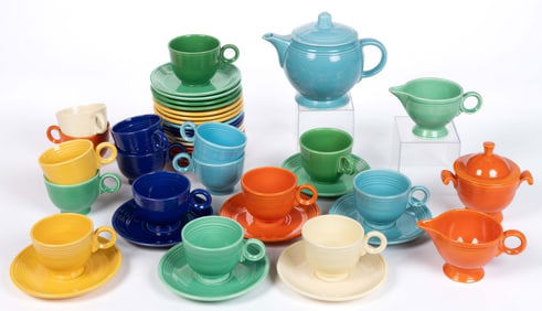 HOMER LAUGHLIN FIESTAWARE CERAMIC TEA ARTICLES, LOT OF 43