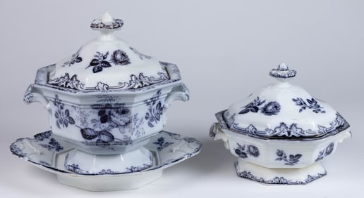 ENGLISH FLOW BLUE IRONSTONE MOSS ROSE TABLE ARTICLES, LOT OF THREE