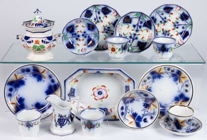 BRITISH GAUDY WELSH IRONSTONE FLORAL AND FRUIT MOTIF TEA AND TABLE ARTICLES, LOT OF 16