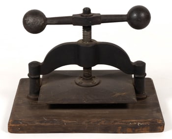 AMERICAN CAST-IRON BOOKPRESS