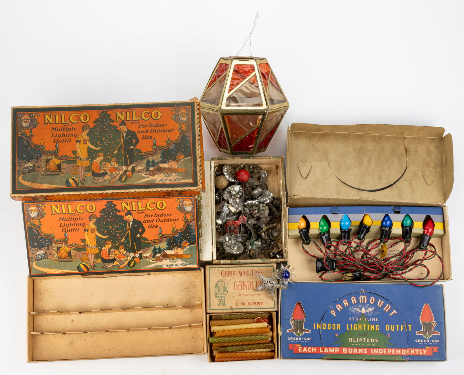 ASSORTED CHRISTMAS TREE LIGHTING ARTICLES, UNCOUNTED LOT (1 of 2)