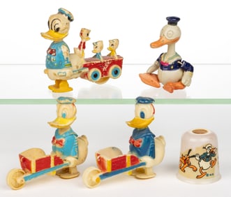 VINTAGE DONALD DUCK / WALT DISNEY PLASTIC TOYS, LOT OF FIVE