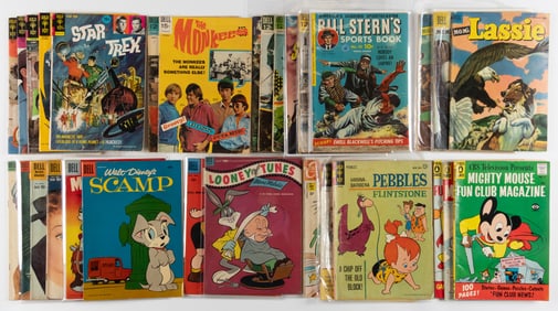 GOLDEN AND SILVER AGE FILM / TV TIE-INS AND CARTOON CHARACTER COMIC BOOKS, LOT OF 30