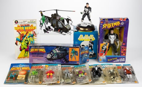 VINTAGE MARVEL SUPERHERO TOYS AND ACTION FIGURES, LOT OF 12