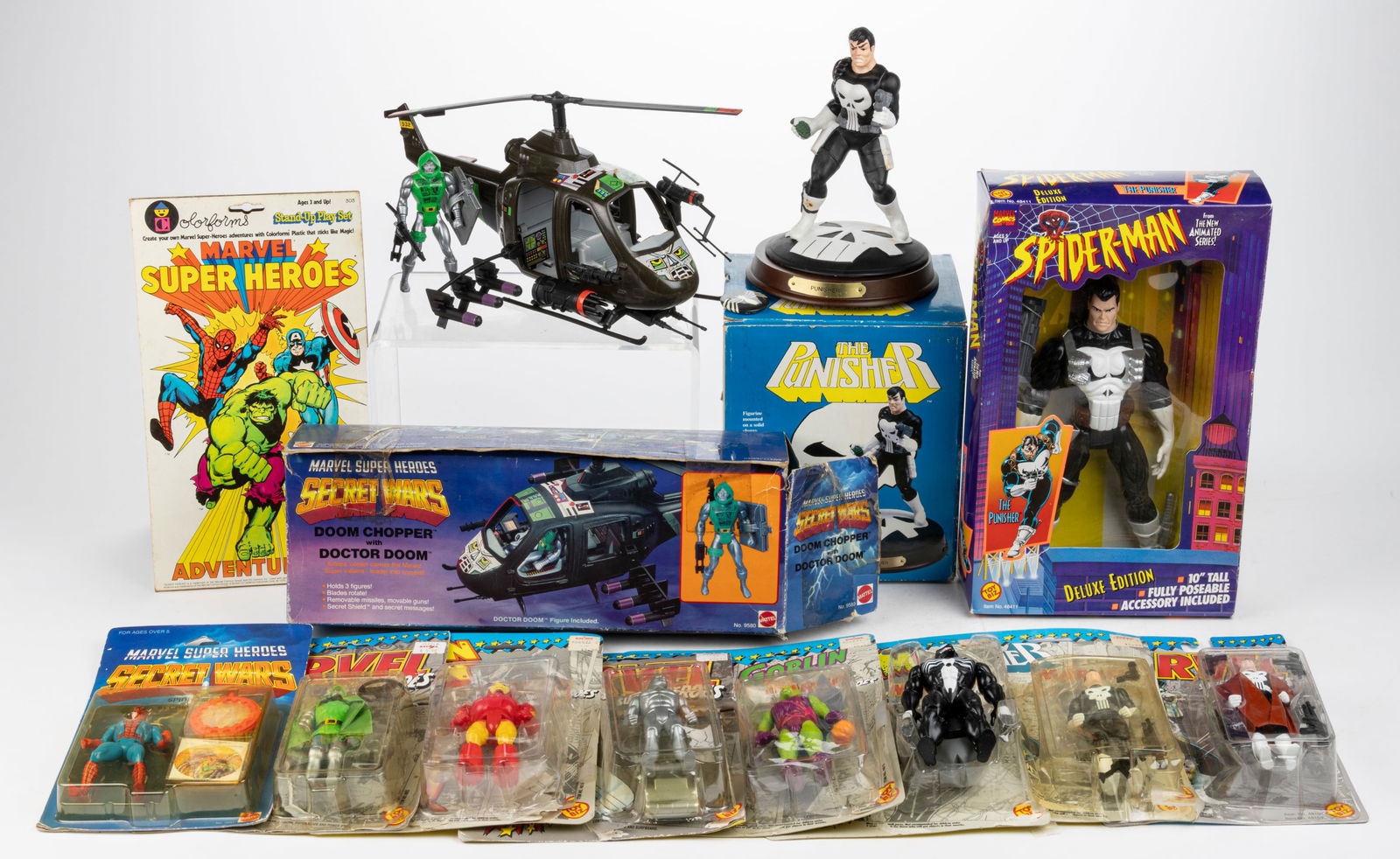 VINTAGE MARVEL SUPERHERO TOYS AND ACTION FIGURES, LOT OF 12 (1 of 3)