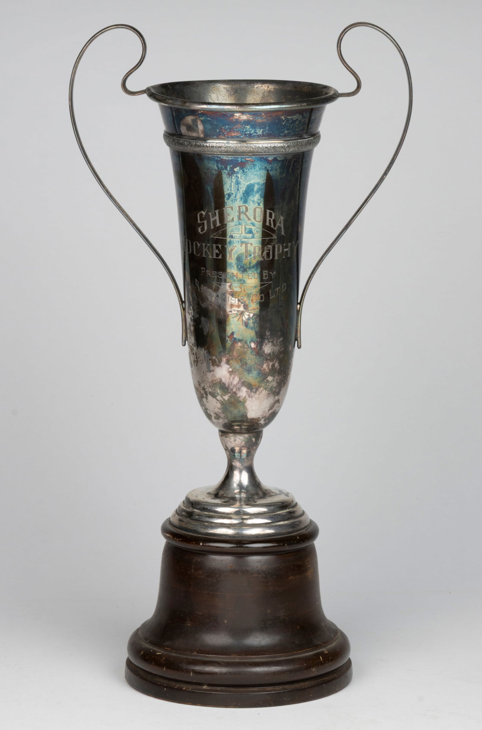 CANADIAN SILVER-PLATED 1930S SHERORA HOCKEY TROPHY (1 of 3)