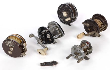 ASSORTED FISHING REELS AND LURE, LOT OF SIX