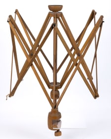 WOODEN SEWING / NEEDLEWORK YARN SWIFT / WINDER