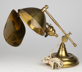 BRIDGEPORT METAL GOODS MFG. CO.BRASS "LYHNE" INDUSTRIAL / JEWELERS ADJUSTABLE TABLE LAMP
