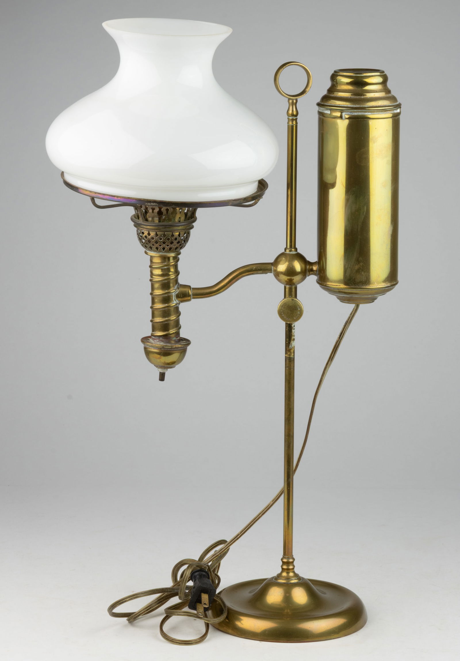 BRASS GERMAN STUDENT LAMP CO. SINGLE-ARM STUDENT LAMP (1 of 1)