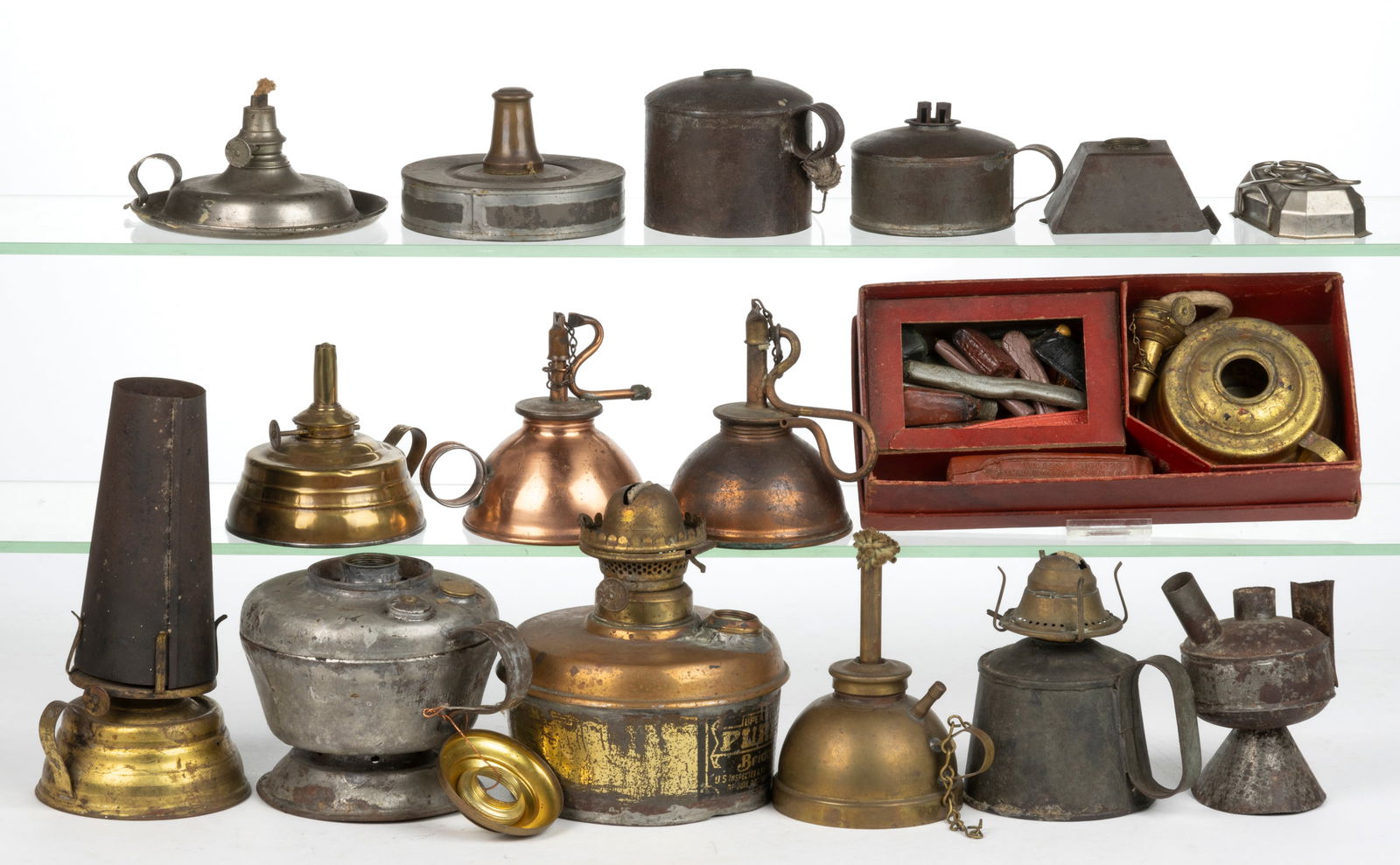 ASSORTED METALS LAMP AND LIGHTING ARTICLES, UNCOUNTED LOT (1 of 1)