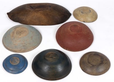 COUNTRY PAINTED TREEN DOUGH BOWLS / TRENCHERS, LOT OF SEVEN