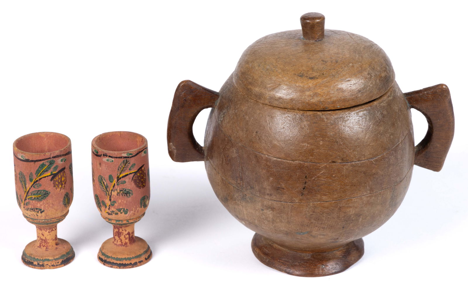 PAIR OF PENNSYLVANIA LEHNWARE-TYPE SAFFRON CUPS (1 of 4)