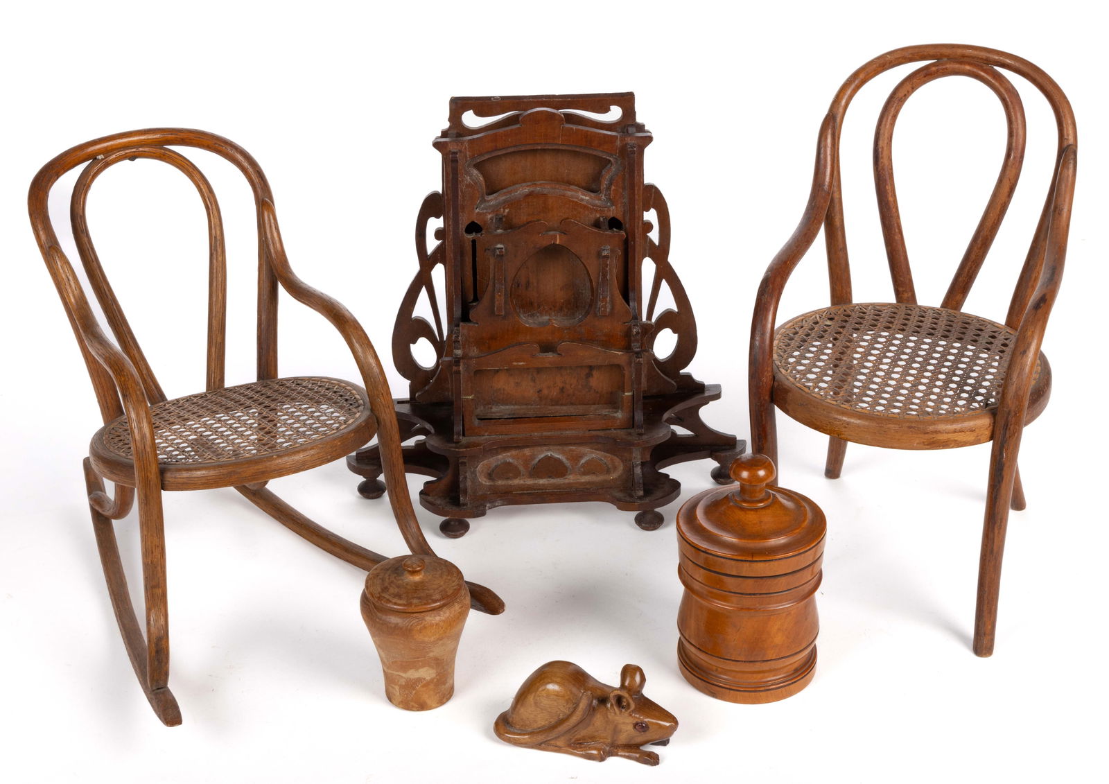 ASSORTED FOLK / TRAMP ART / TREENWARE ARTICLES, LOT OF SIX (1 of 7)