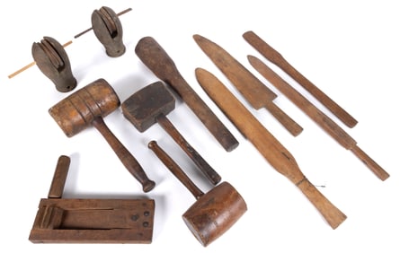 AMERICAN COUNTRY TREEN DOMESTIC ARTICLES, LOT OF 11
