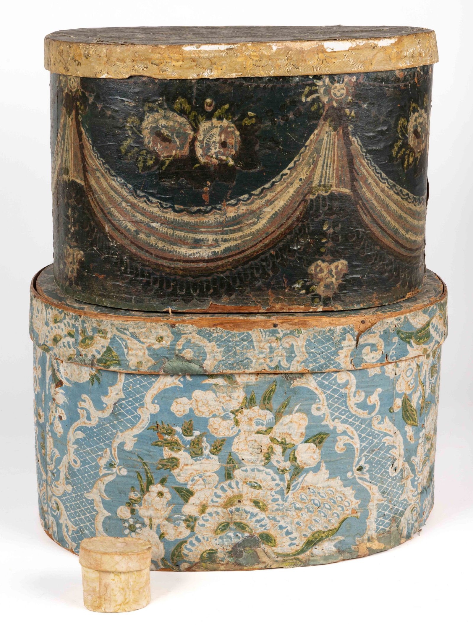 AMERICAN WALLPAPER COVERED BAND / HAT BOXES, LOT OF THREE (1 of 8)