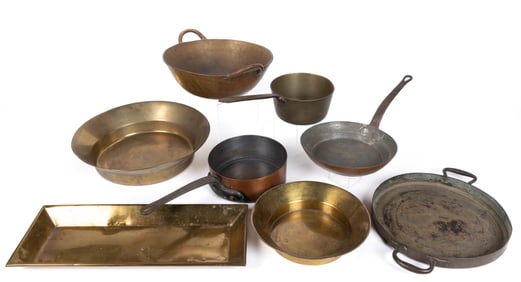 ASSORTED COPPER AND BRASS DOMESTIC ARTICLES, LOT OF EIGHT