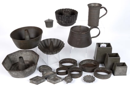 ASSORTED AMERICAN SHEET-IRON DOMESTIC ACCESSORIES, UNCOUNTED LOT