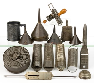 ASSORTED SHEET-IRON AND METAL DOMESTIC ACCESSORIES, LOT OF 15