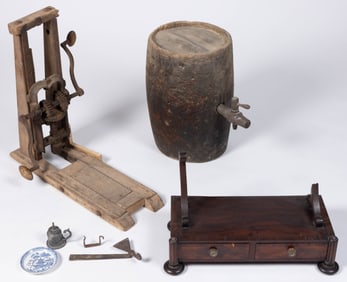 ASSORTED WOODEN AND METAL DOMESTIC ARTICLES, LOT OF SIX