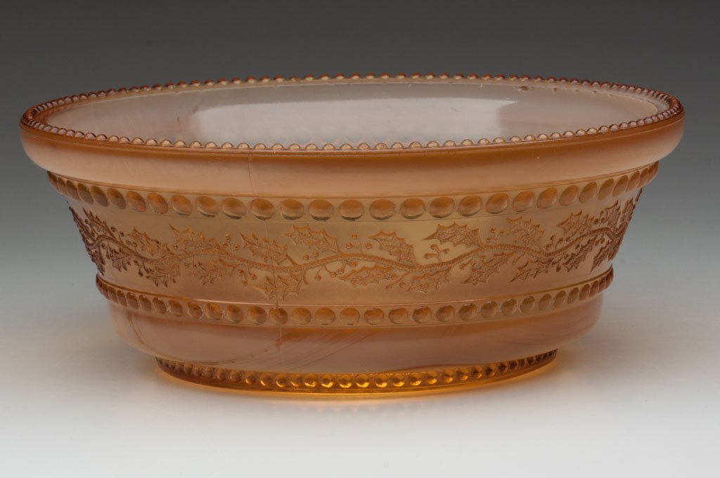 GREENTOWN NO. 450 / HOLLY AMBER BOWL: GREENTOWN NO. 450 / HOLLY AMBER BOWL, Golden Agate, beaded rim. Indiana Tumbler & Goblet Co. Circa 1903. 2 7/8" H, 7 1/2" D rim. Provenance: The collection of the late Richard "Dick" and Mary Ann Krau