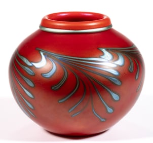CHARLES LOTTON (AMERICAN, 1935-2021) SEACREST IRIDESCENT STUDIO ART GLASS VASE