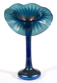 LUNDBERG STUDIOS IRIDESCENT ART GLASS JACK-IN-THE-PULPIT VASE