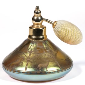 LUNDBERG STUDIOS ENGRAVED CAROUSEL IRIDESCENT ART GLASS ATOMIZER