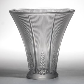LALIQUE EPIS ART GLASS VASE