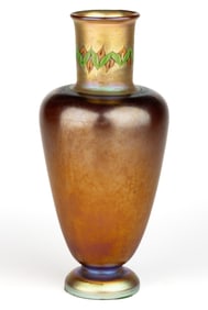 TIFFANY STUDIOS TEL-EL-ARMANA / BYZANTINE IRIDESCENT ART GLASS VASE