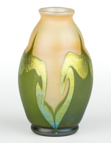 TIFFANY STUDIOS FAVRILE PULLED DECORATED IRIDESCENT ART GLASS MINIATURE / CABINET VASE