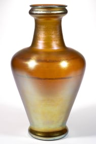 TIFFANY STUDIOS GOLDEN IRIDESCENT LARGE URN FORM ART GLASS VASE