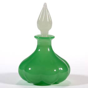 STEUBEN LOBBED ART GLASS PERFUME BOTTLE (1 of 2)