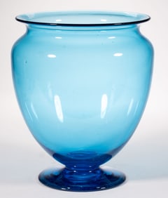 STEUBEN NO. 938 ART GLASS VASE