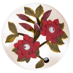 WILLIAM MANSON (SCOTTISH, B. 1951) FLORAL BOUQUET LAMPWORK STUDIO ART GLASS PAPERWEIGHT
