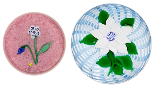 ASSORTED LAMPWORK STUDIO ART GLASS PAPERWEIGHTS, LOT OF TWO