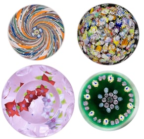 ASSORTED VINTAGE / CONTEMPORARY ART GLASS PAPERWEIGHTS, LOT OF FOUR