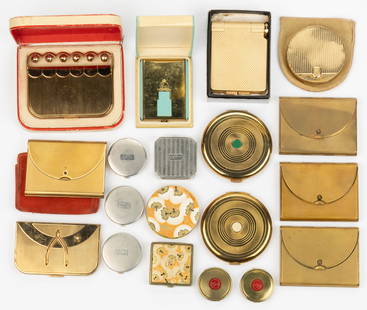 VINTAGE COTY GOLD-TONED AND OTHER LADY'S COMPACTS, LOT OF 18: VINTAGE COTY GOLD-TONED AND OTHER LADY'S COMPACTS, LOT OF 18, including makeup, powder, and blush/rouge compacts, featuring a wishbone example, four envelope examples, an Art Deco with turquoise b