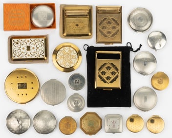 VINTAGE RICHARD HUDNUT GOLD- AND SILVER-TONED LADY'S COMPACTS, LOT OF 21
