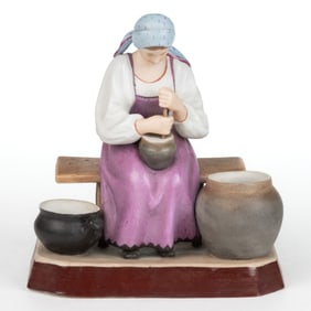 RUSSIAN GARDNER PORCELAIN HAND-PAINTED WOMAN FIGURE