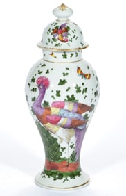 FRENCH SAMSON PORCELAIN HAND-PAINTED COVERED URN