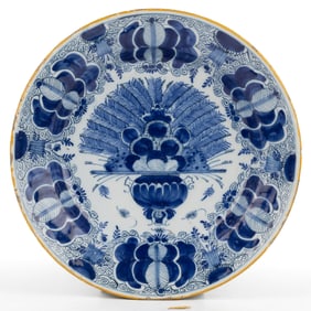 DUTCH DELFT TIN-GLAZED EARTHENWARE CHARGER / DISH