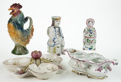 FRENCH FAIENCE TIN-GLAZED HAND-PAINTED EARTHENWARE TABLE ARTICLES, LOT OF FIVE